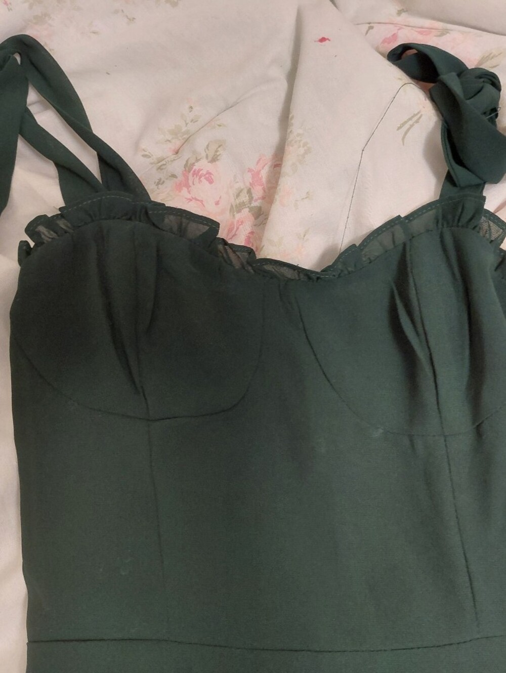 Cottagecore Reformation Style Green Tie Sleeve Sundress - Picture 2 of 3